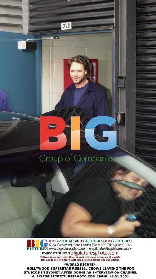 Russell Crowe Leaving Fox Studios in Sydney