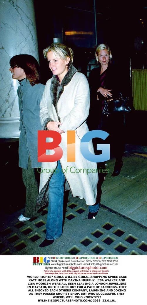 Kate Moss and friends go on shopping trip