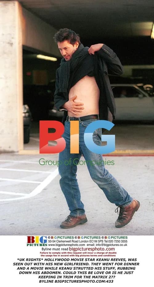 Keanu Reeves Seen Out With New Girlfriend