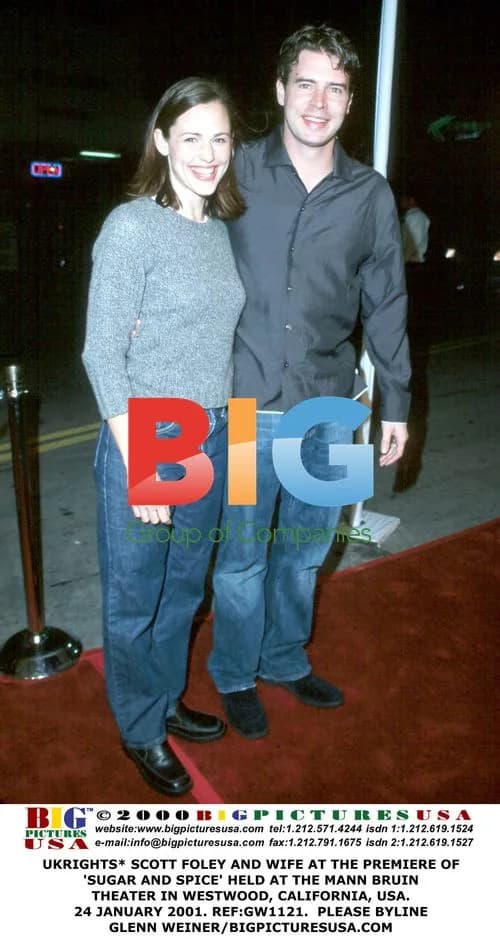 Scott Foley and Wife at 'Sugar and Spice' Premiere