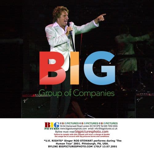 Rod Stewart Performs in Pittsburgh, 2001