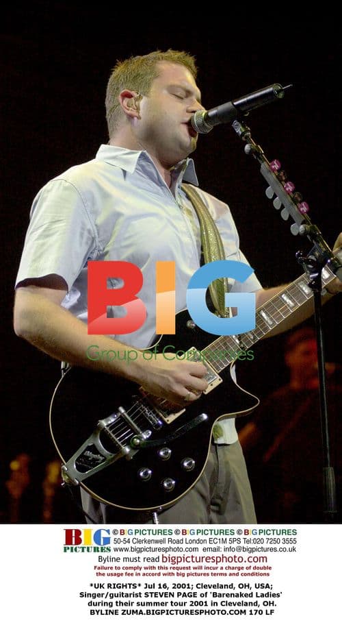 Barenaked Ladies' Steven Page during 2001 tour