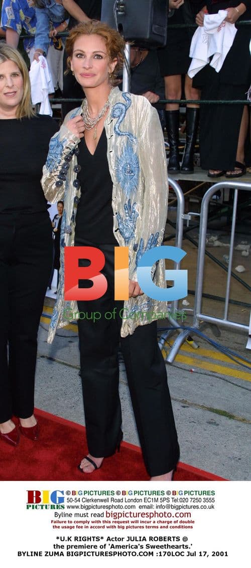 Julia Roberts at 'America's Sweethearts' Premiere