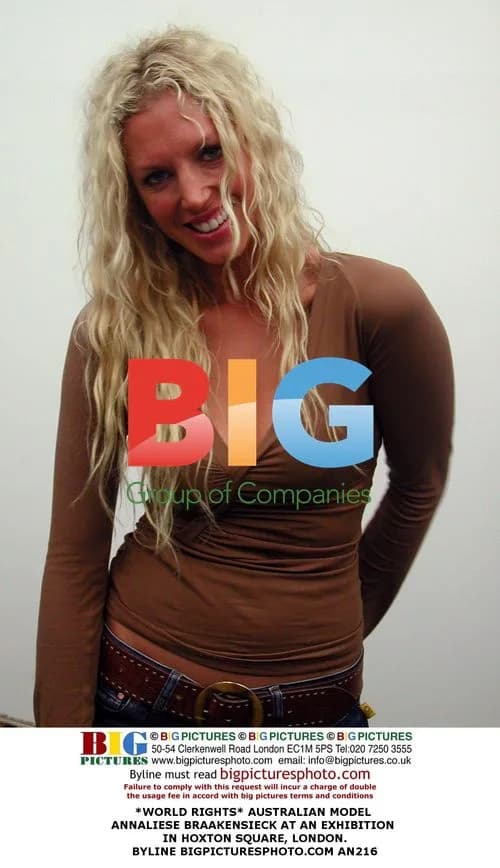 Annalise Braakensiek at Hoxton Square exhibition