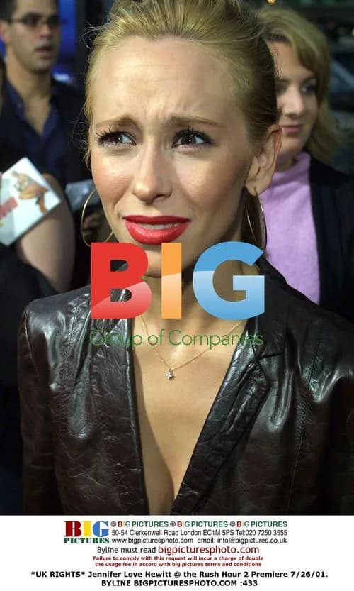Jennifer Love Hewitt at Rush Hour 2 Premiere