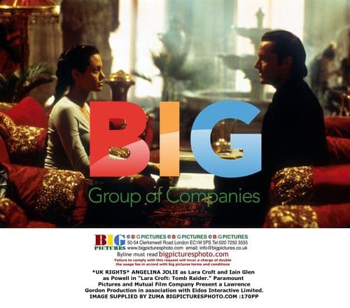 Angelina Jolie and Iain Glen in "Lara Croft: Tomb Raider"