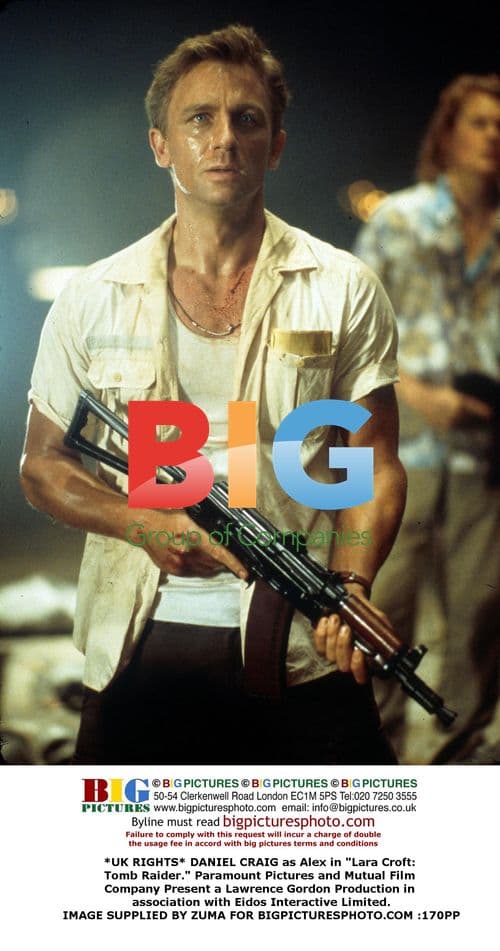 Daniel Craig as Alex in "Lara Croft: Tomb Raider"