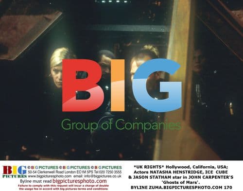 Natasha Henstridge, Ice Cube & Jason Statham in 'Ghosts of Mars'