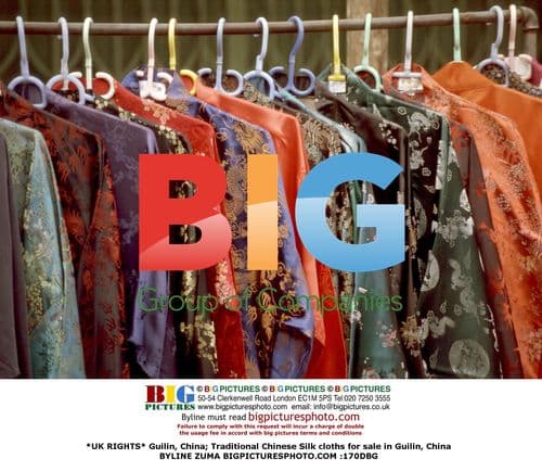 Traditional Chinese Silk Cloths for Sale in Guilin