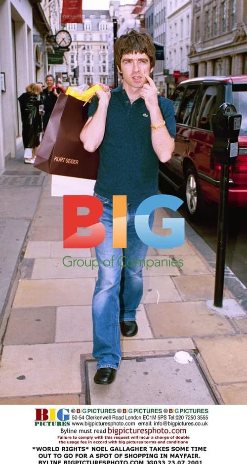 Noel Gallagher Shopping in Mayfair