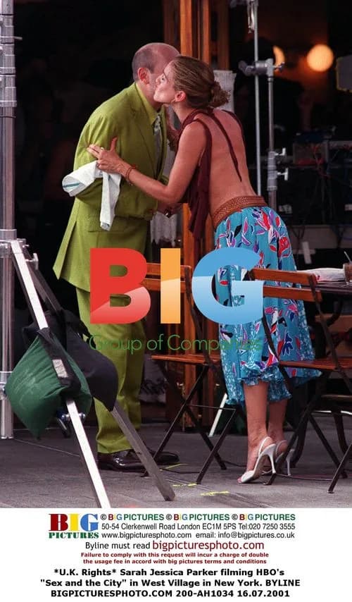 Sarah Jessica Parker filming "Sex and the City"