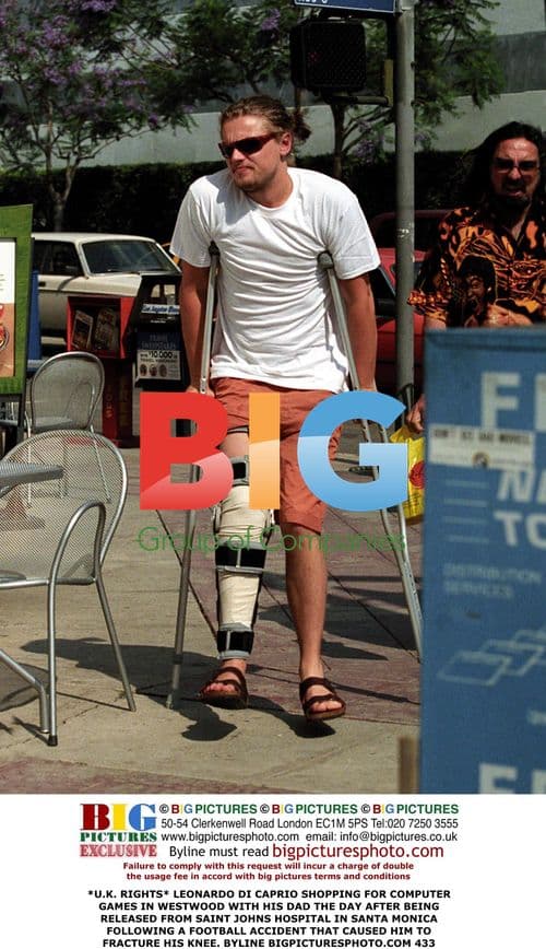 Leonardo DiCaprio shopping with dad