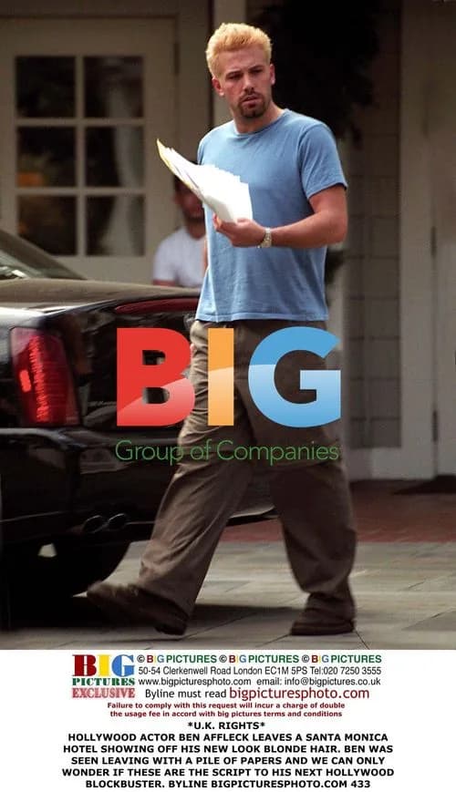 Ben Affleck Leaves Santa Monica Hotel