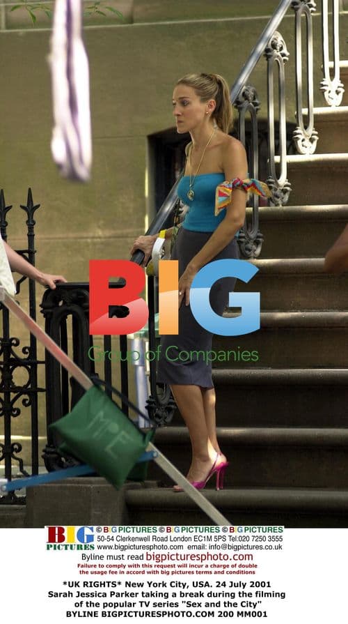 Sarah Jessica Parker on "Sex and the City" set