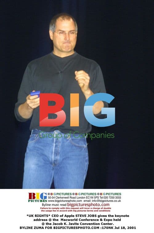Steve Jobs Gives Macworld Keynote