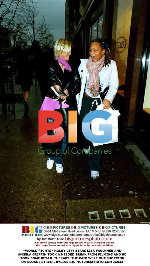 Holby City Stars Lisa Faulkner and Angela Griffin Shopping on Sloane Street