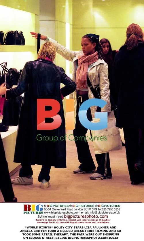 HOLBY CITY Stars Lisa Faulkner and Angela Griffin Shopping