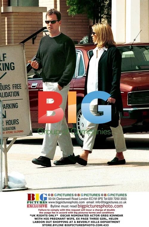 Greg Kinnear and wife Helen Labdon shopping