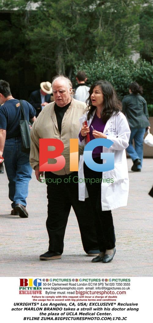 Reclusive Marlon Brando visits UCLA Medical Center