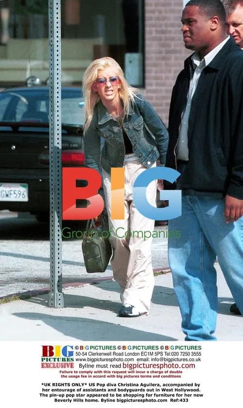 Christina Aguilera Goes Furniture Shopping