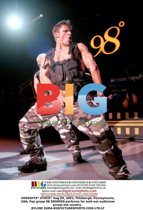 98 DEGREES Performs for Sold-Out Audiences