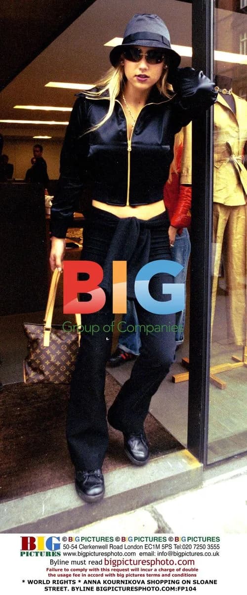 Anna Kournikova Shopping on Sloane Street