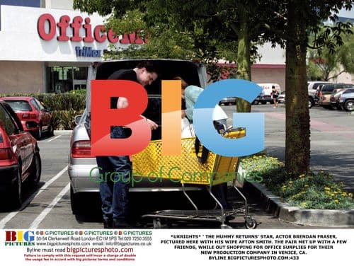 Brendan Fraser and Wife Afton Smith Shopping