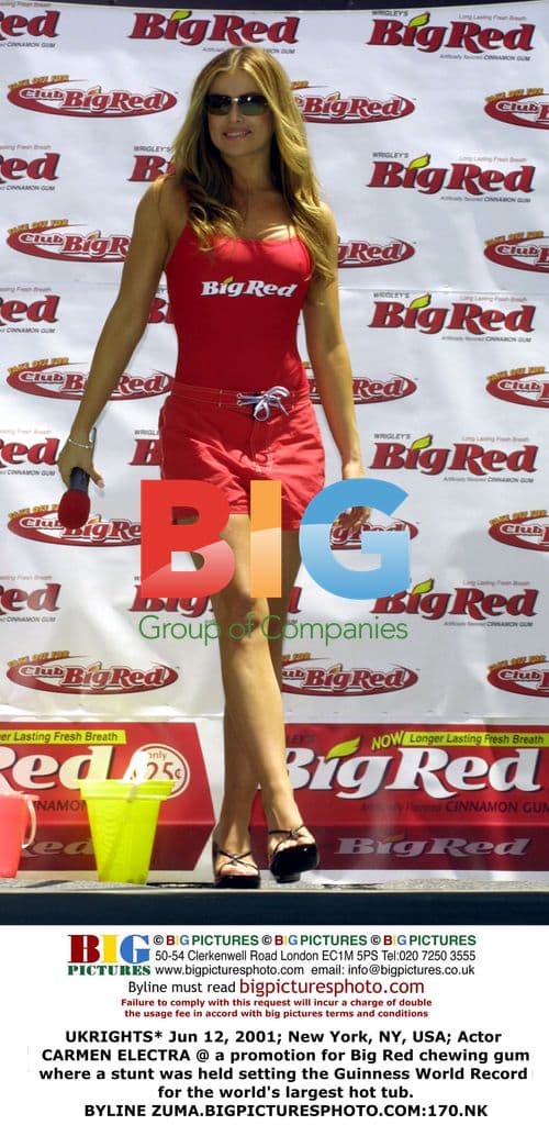 Carmen Electra at Big Red chewing gum promo
