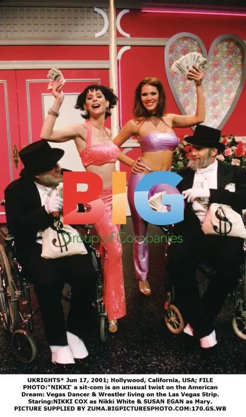 NIKKI sitcom stars Nikki Cox and Susan Egan
