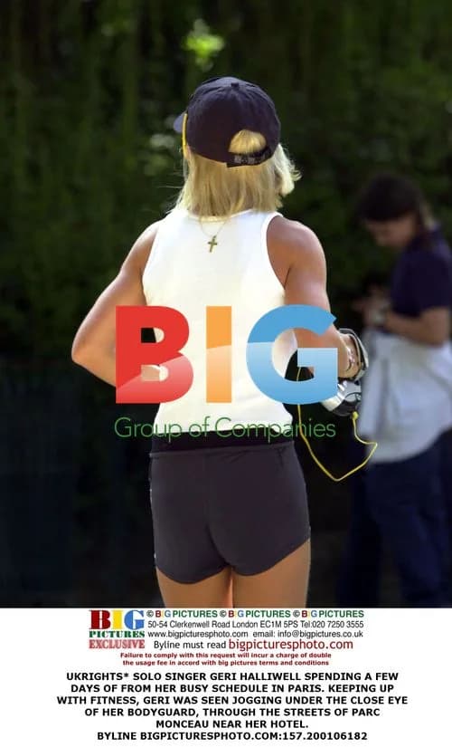 Geri Halliwell Jogging in Paris