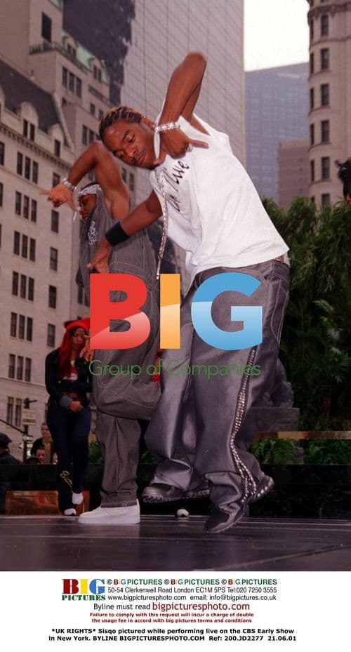Sisqo performs on CBS Early Show in NYC