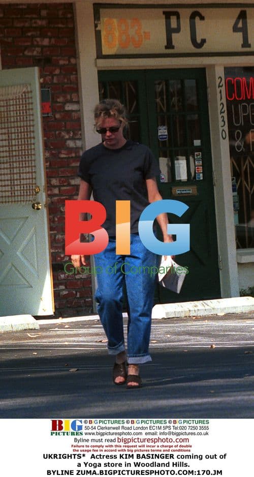 Kim Basinger leaves Yoga Store in Woodland Hills