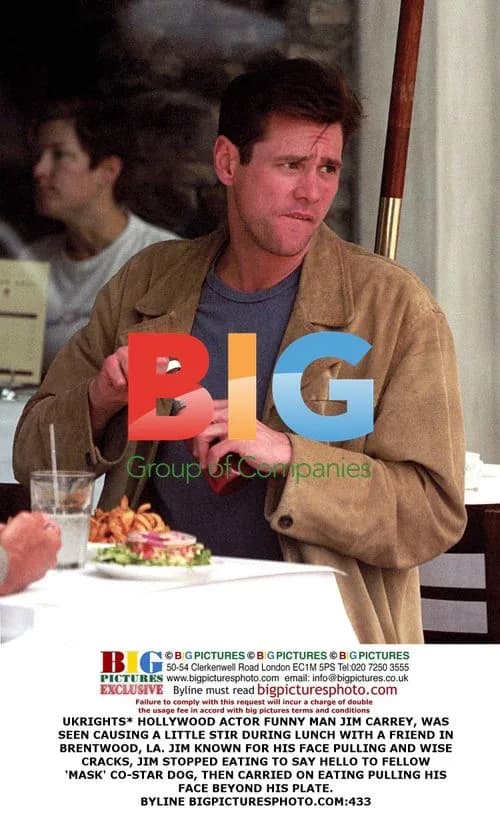 Jim Carrey Pulls Faces at Lunch with Friend