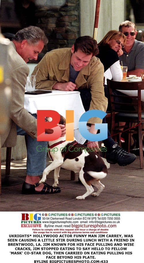 Jim Carrey Spotted During Lunch in Brentwood