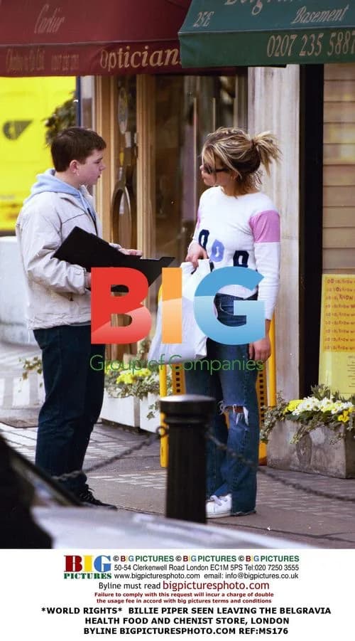 Billie Piper Leaving Chemist in Belgravia