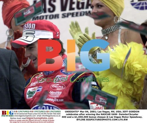 JEFF GORDON wins NASCAR race in Las Vegas