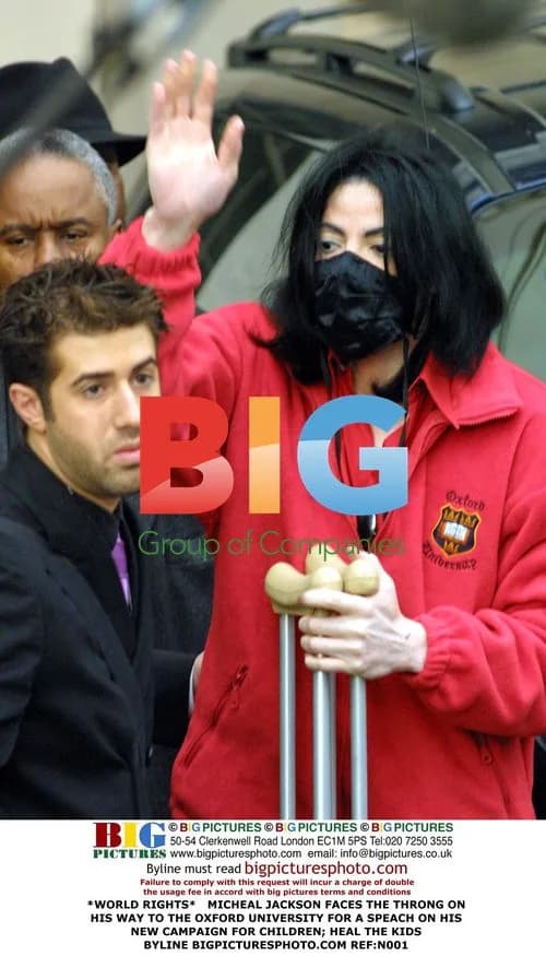 Michael Jackson Arrives at Oxford for Heal the Kids Talk