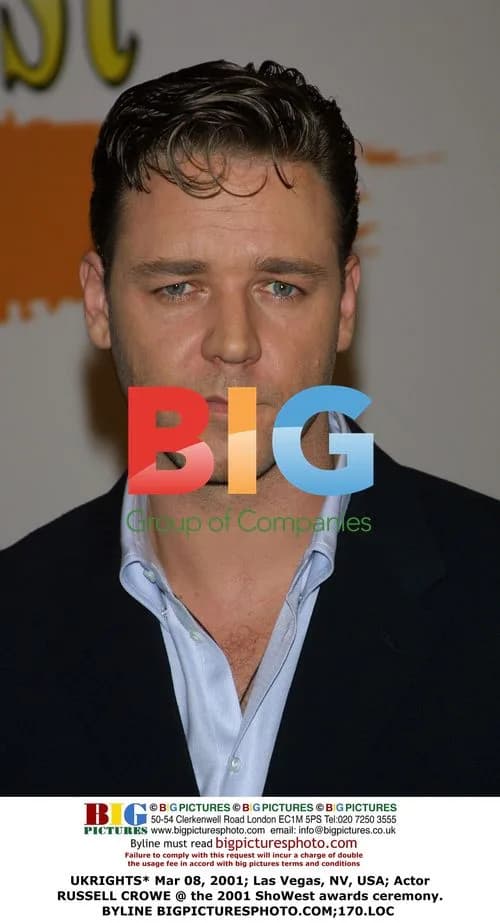 Russell Crowe at 2001 ShoWest awards