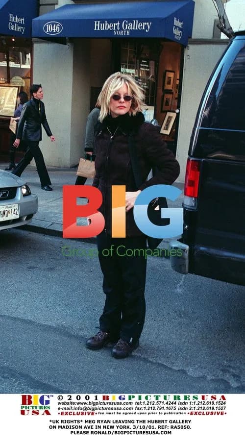 Meg Ryan leaves Hubert Gallery in NYC