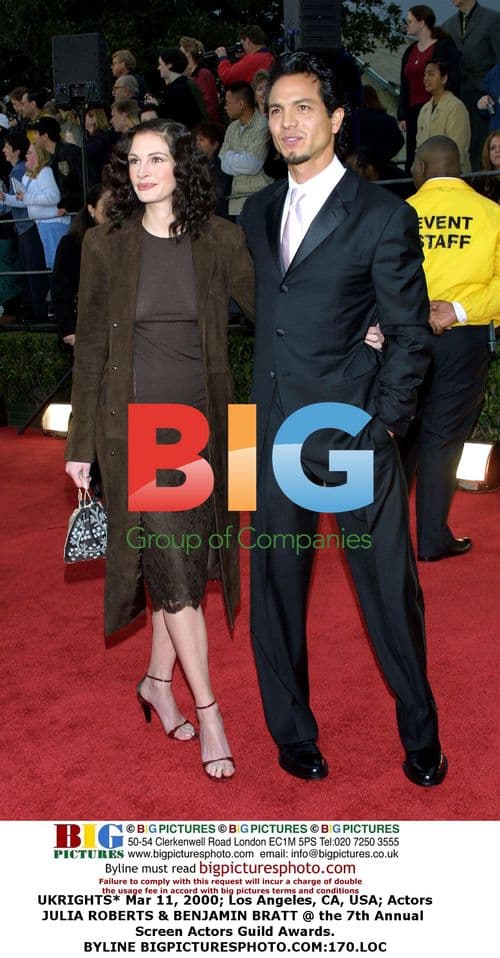 Julia Roberts and Benjamin Bratt at SAG Awards