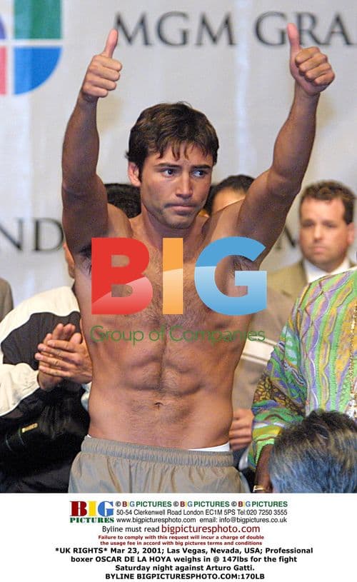 Oscar De La Hoya Weigh-In for Fight Against Arturo Gatti