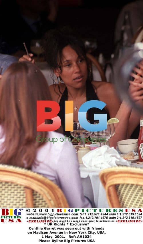 Cynthia Garret out with friends in NYC