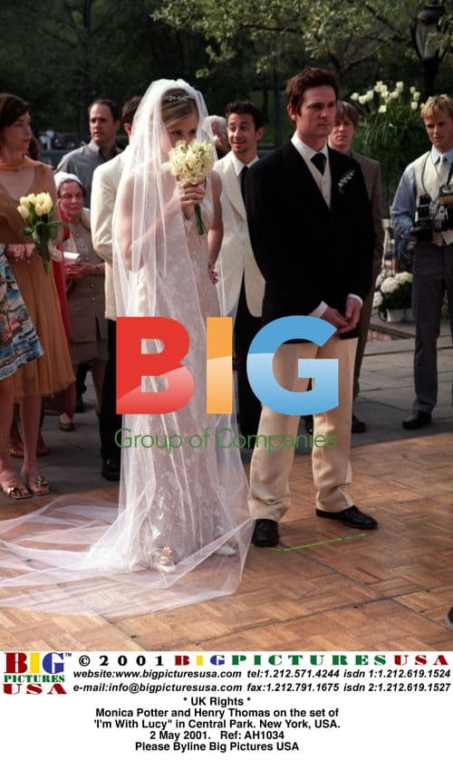 Monica Potter and Henry Thomas on 'I'm With Lucy' set