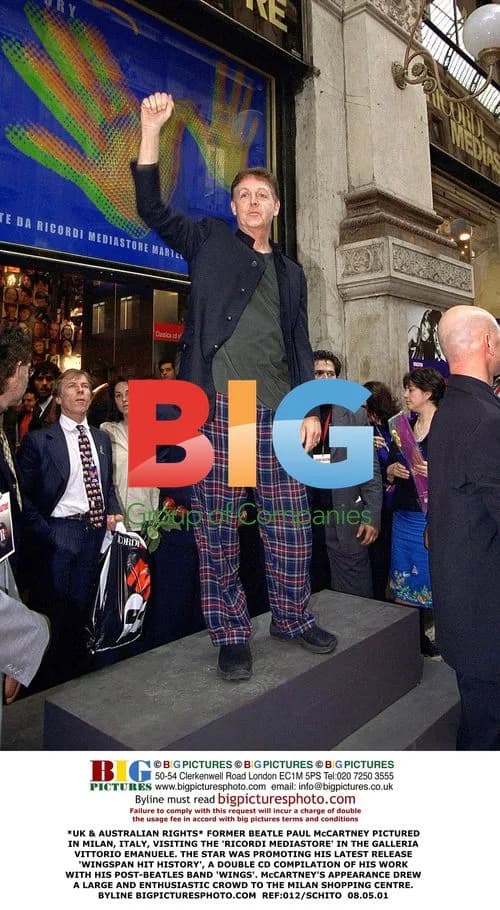 Paul McCartney Visits Milan Record Store