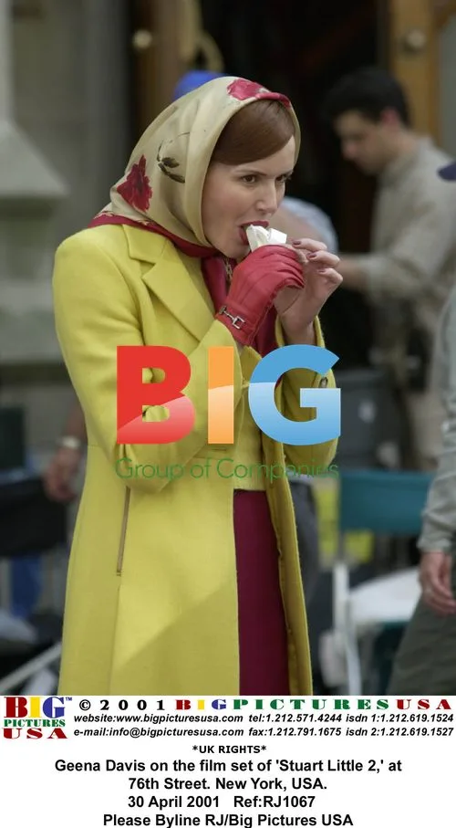 Geena Davis on Set of 'Stuart Little 2'