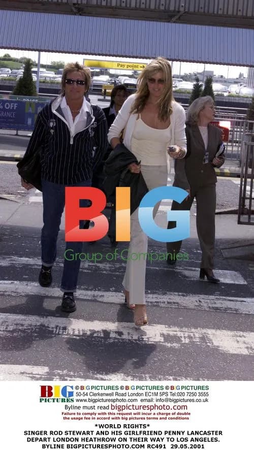 Rod Stewart and Penny Lancaster depart London