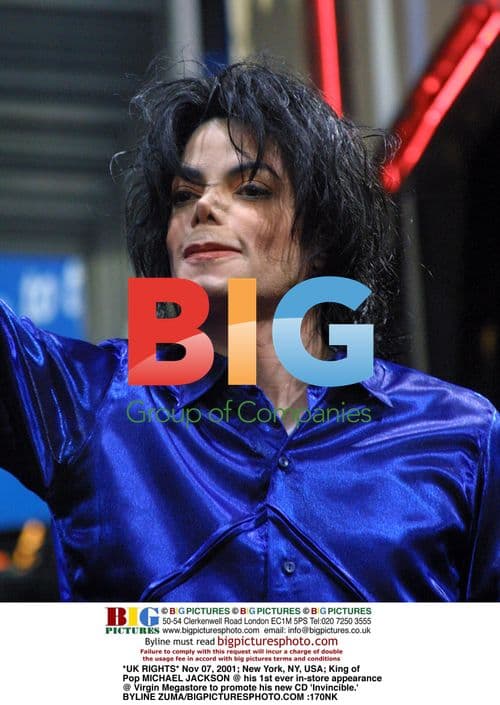 Michael Jackson at Virgin Megastore