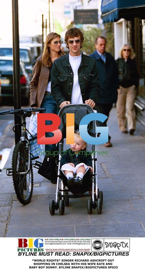 Richard Ashcroft out shopping with family