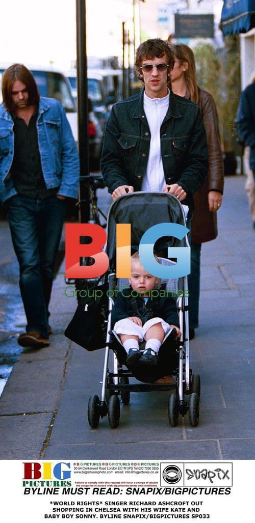 Richard Ashcroft Shopping with Family