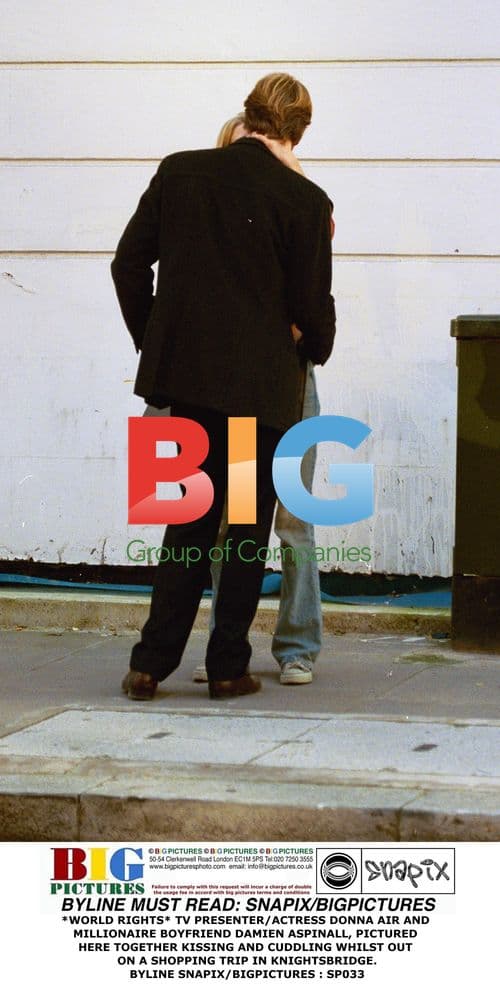 Donna Air and Damien Aspinall Kissing